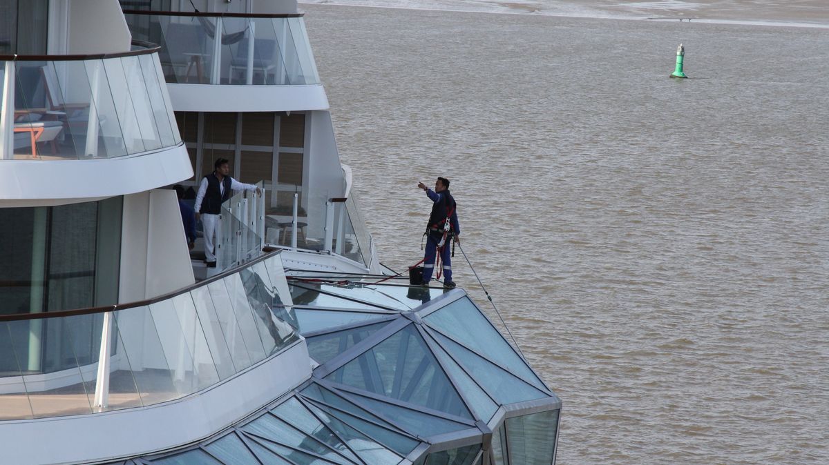 Rundgang über Die Mein Schiff 1 In Bremerhaven Cnv Medien