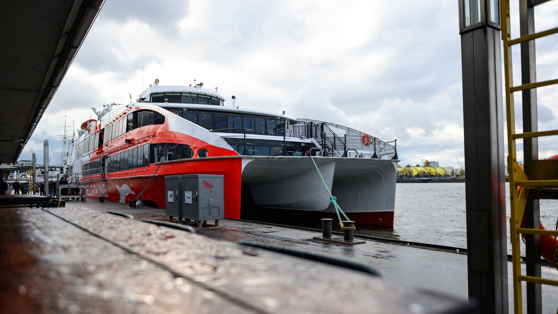 helgoland katamaran ab cuxhaven