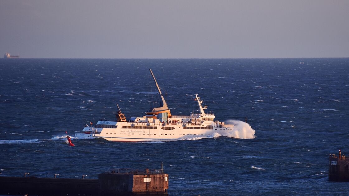 Sturm Im Anmarsch: Das Helgoland-Schiff Fährt Nicht | CNV Medien