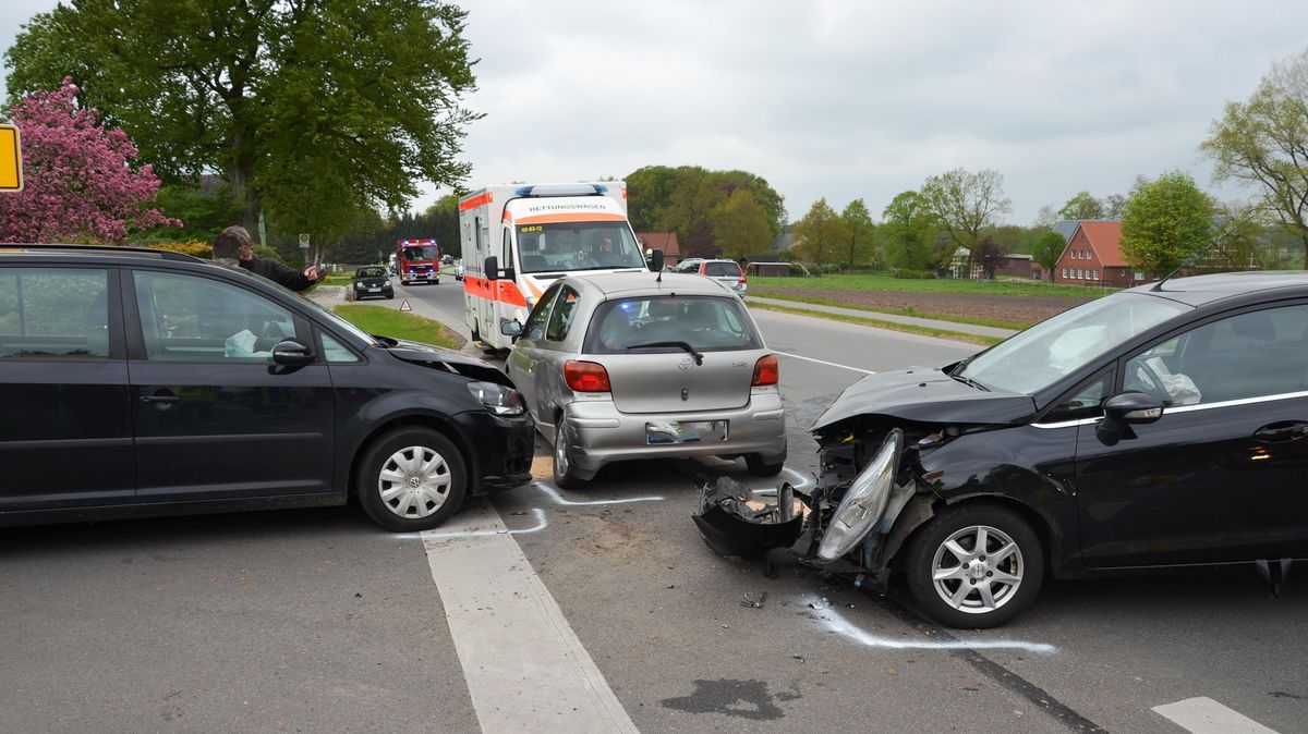 27-Jährige Bei Unfall Auf B 73 Schwer Verletzt | CNV Medien