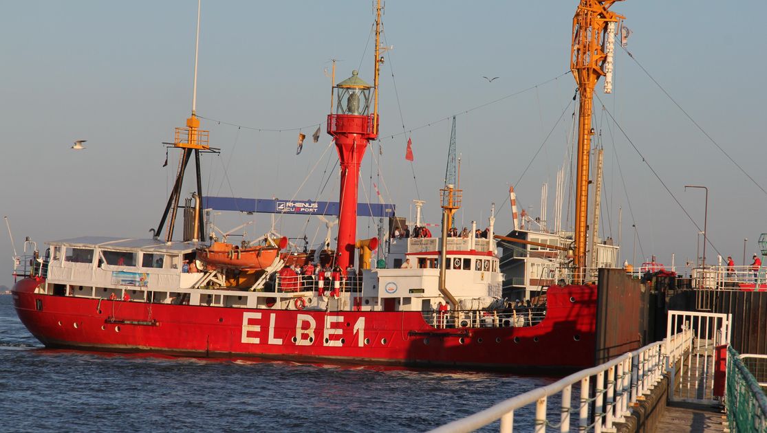 Cuxhavens Feuerschiff Elbe 1 Bricht Auf Zu Exklusiver Ostsee Kreuzfahrt Cnv Medien 